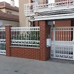 Single Suite Apartment
